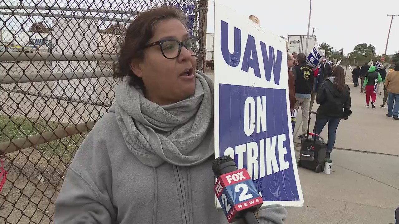 Stellantis Center Line UAW workers on strike are in it for the long haul