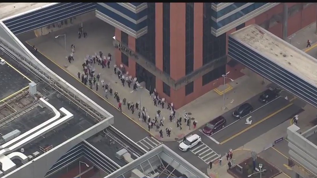 3,700 workers strike Detroit casinos