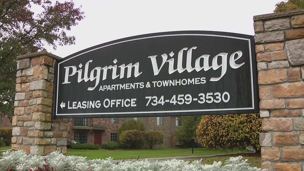 Canton teen shoots self in apparent accident with unsecured pistol