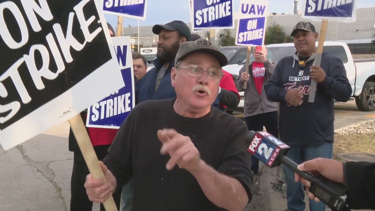 Patience wears thin on UAW picket line