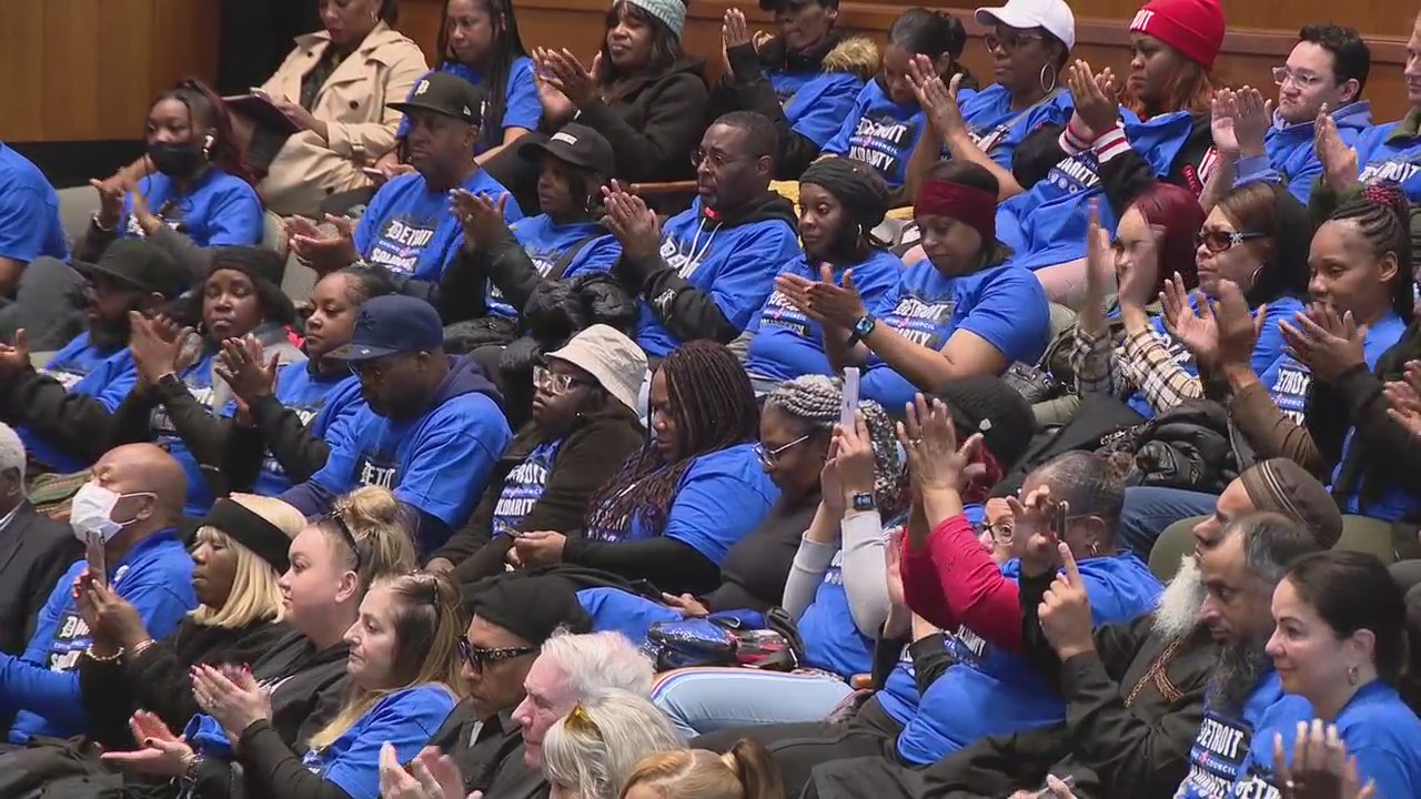 Labor discontent builds as strikes spill out of Detroit