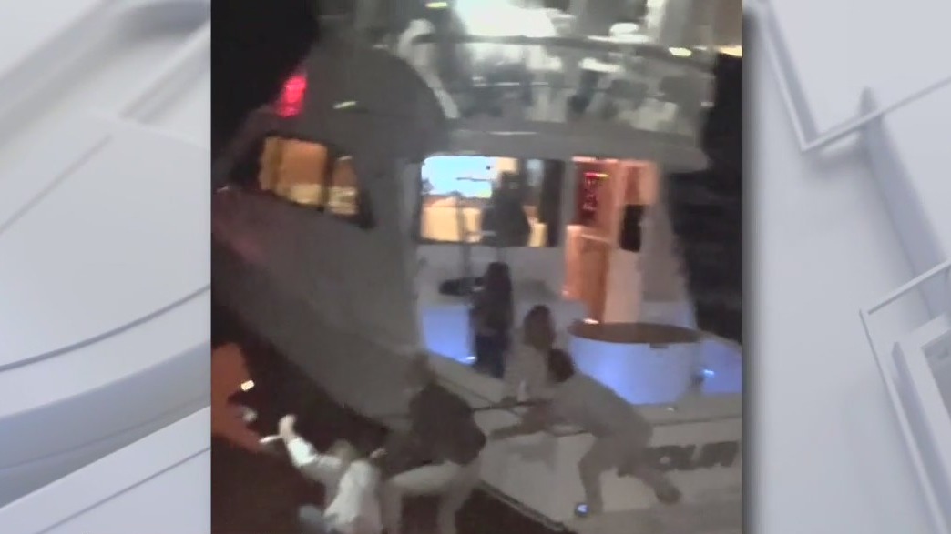 Long Beach boat crash kills 1, injures 10 | FOX 11 Los Angeles