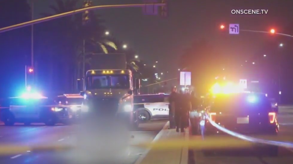 Deadly crash under investigation in Ontario