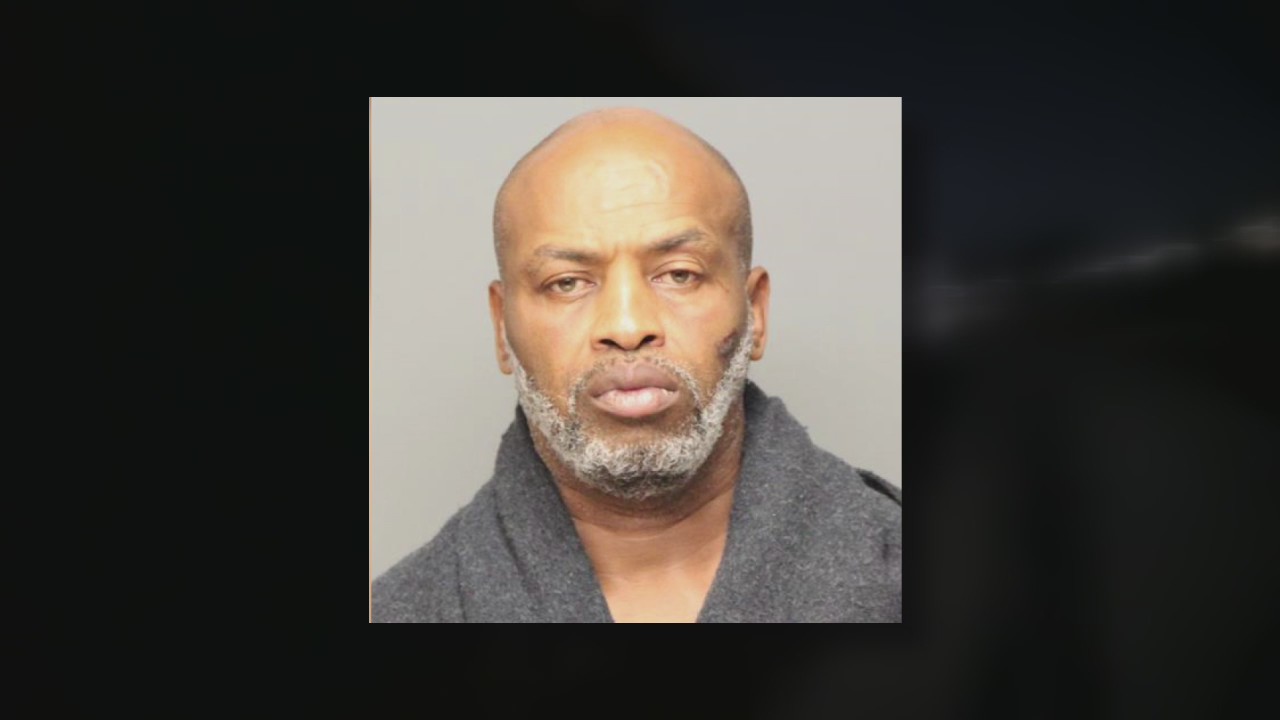 Driver arrested after dragging officers, crashing into hotel