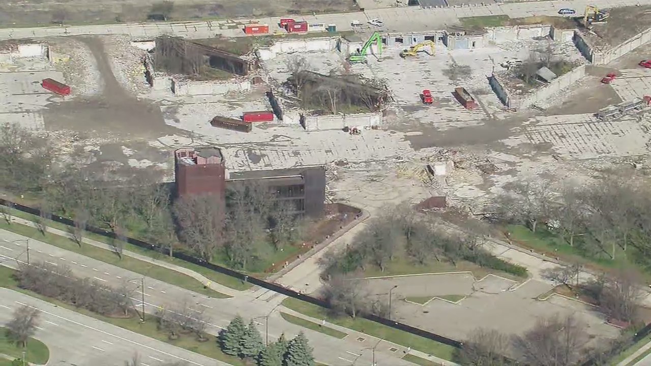 U-M to buy former Kmart headquarters, build medical center