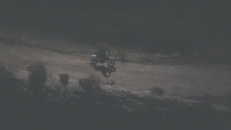 Dirt bike chase across San Fernando Valley | FOX 11 Los Angeles