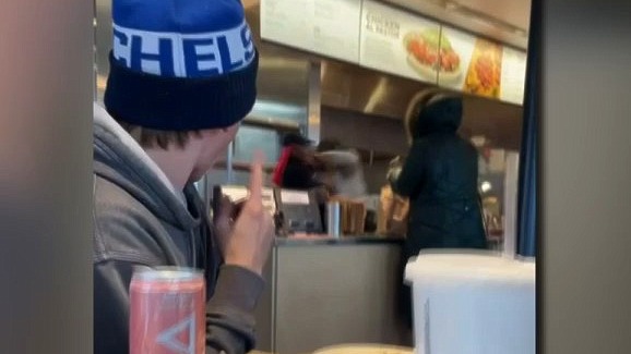 Chipotle worker shot by customer in guacamole dispute