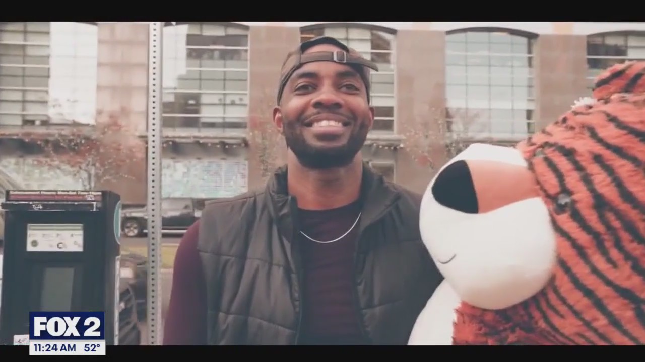 Detroit hip-hop artist wins Toastmasters public speaking title