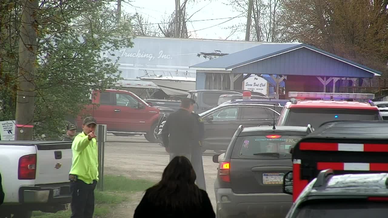 2 dead, 13 injured in boat club crash