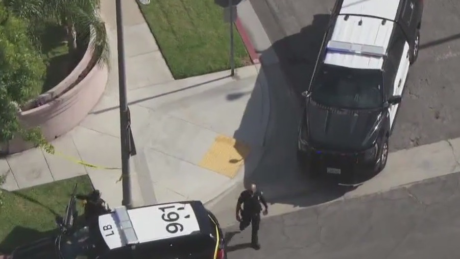 Man's body found in middle of the street