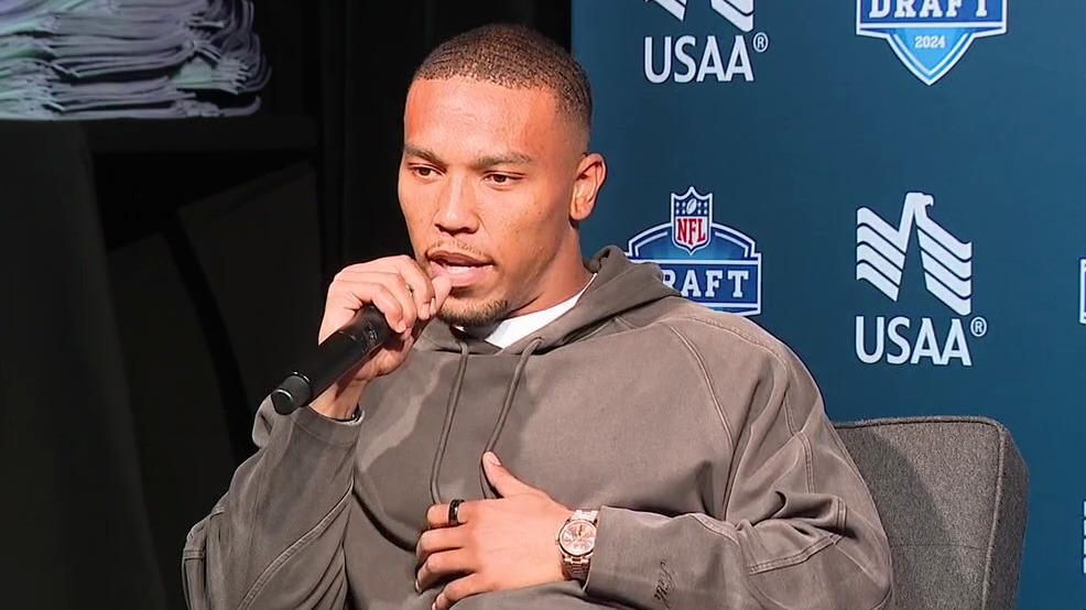 Detroit Lions sign Amon-Ra St. Brown to a record $120M WR contract.