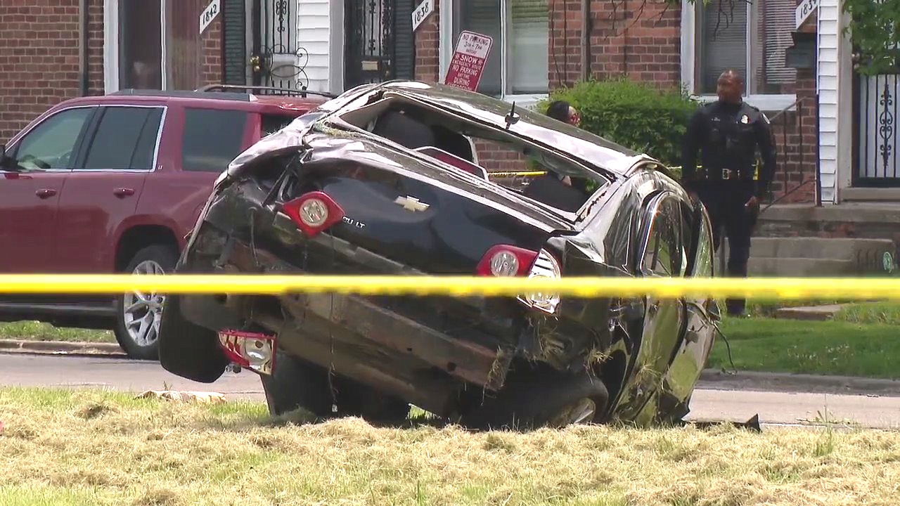 Driver fleeing from police traffic stop dies in violent crash on Outer Drive