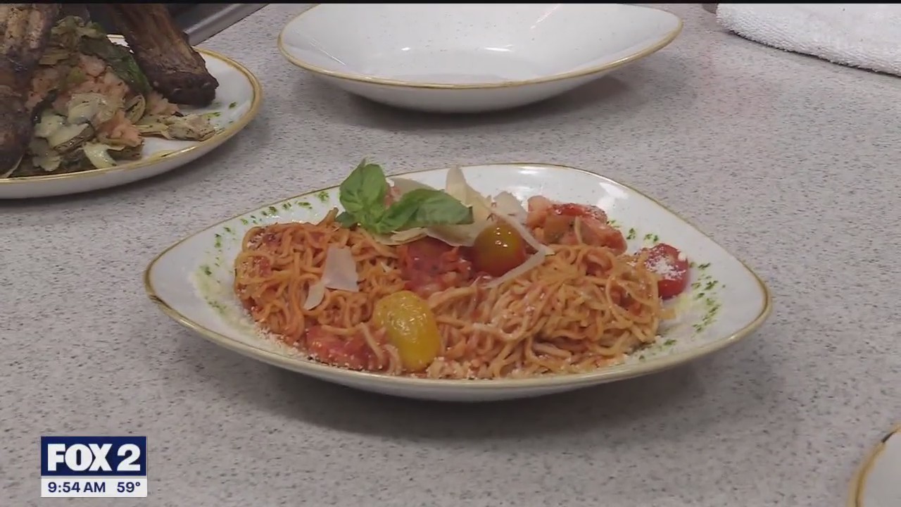 Making shrimp and pasta with Dua Vino