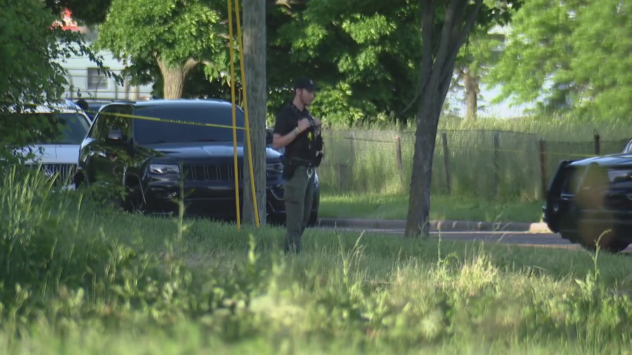 Teen fatally shot while walking home from school in Detroit