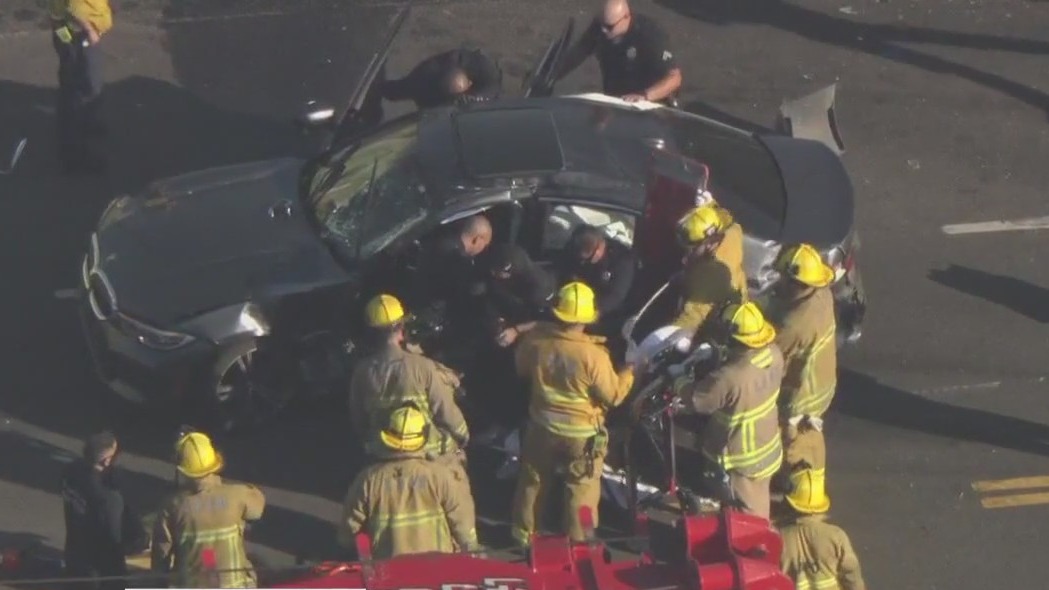 Police chase ends in Chinatown crash | FOX 11 Los Angeles