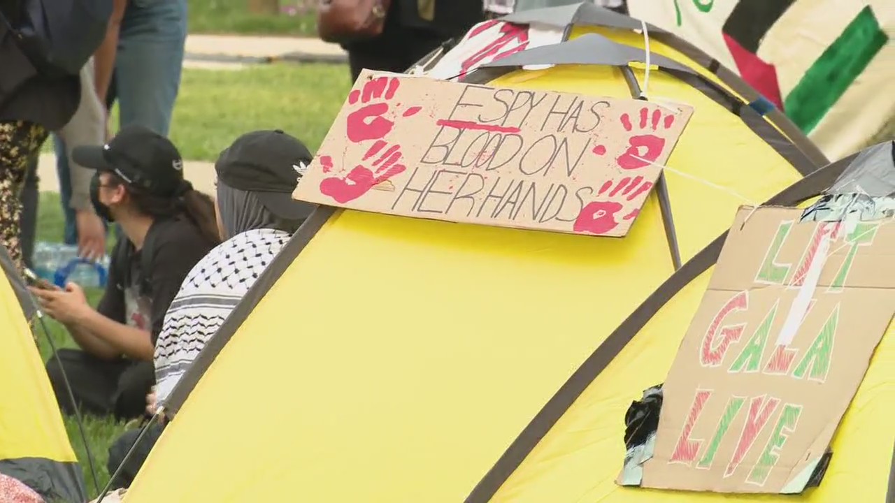 Pro-Palestinian encampment set up at Wayne State