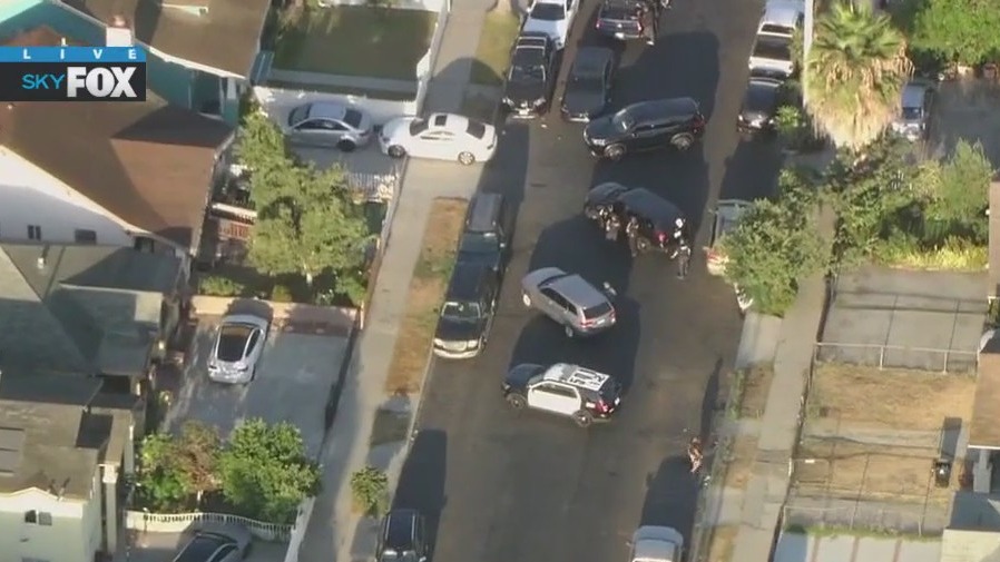 Murder suspect standoff underway in South LA