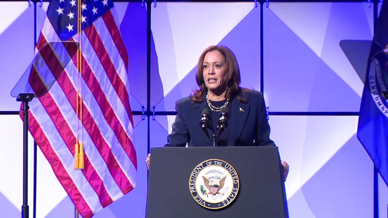 Kamala Harris to heckler in Detroit: I?m speaking right now