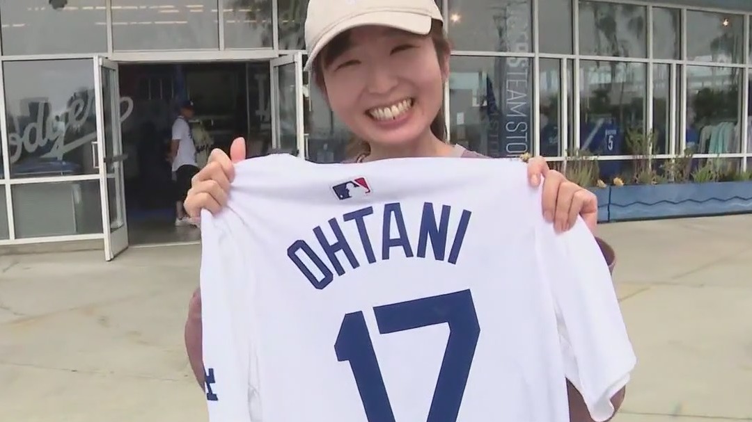 Dodger fans hyped by Shohei Ohtani's 50-50 season