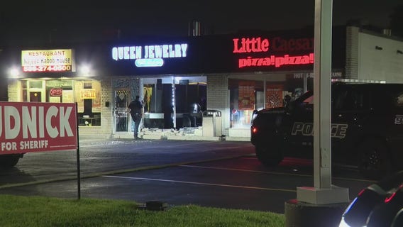 Warren jewelry store burglarized