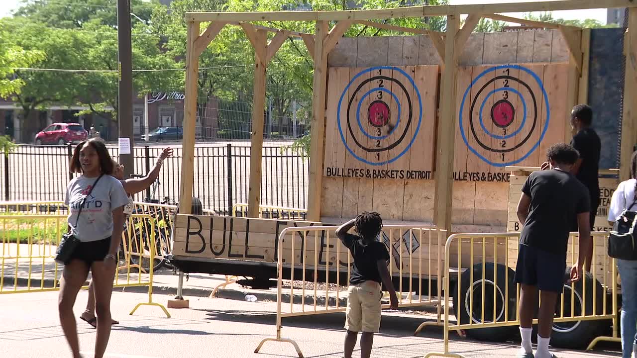 Detroit works to get out the early vote ahead of Michigan primaries