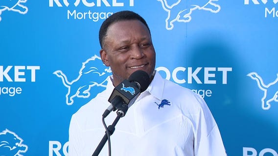Lions Camp Wrap 8/12 -- Barry Sanders visits