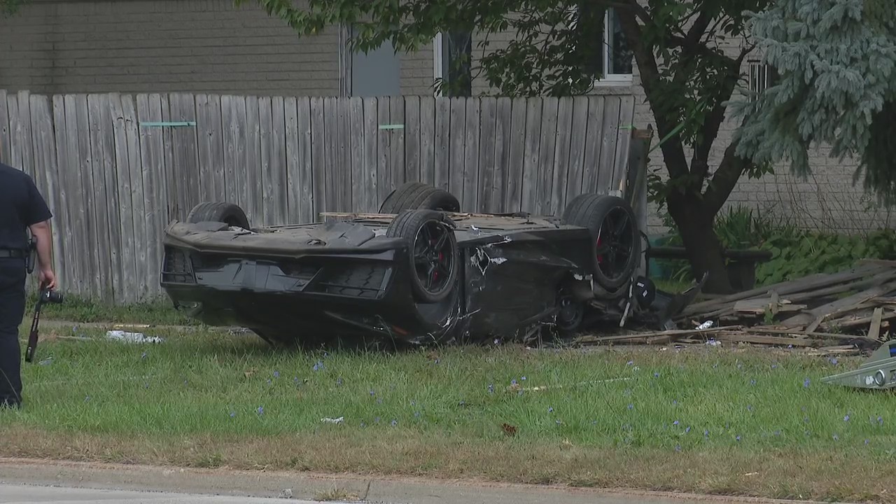 1 killed in Troy rollover crash | FOX 2 Detroit