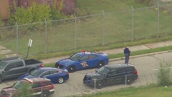 Two officers injured in shooting in Detroit