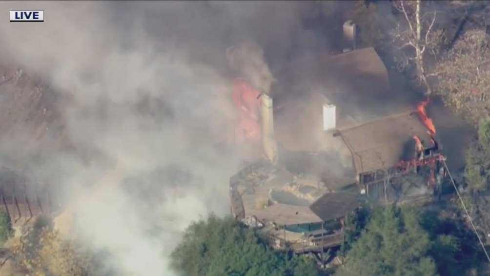 Home burn in Brentwood