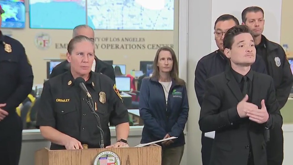 6,200+ structures destroyed in Palisades Fire: Crowley