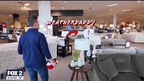 The Weatherdaddy joins The Weatherboys to decorate for charity