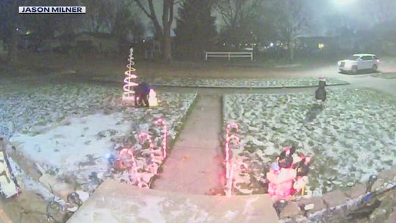 Christmas 'Grinch' steals decorations from Warren home