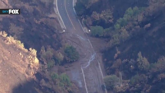 Mudslide debris shuts down Topanga Canyon Blvd.