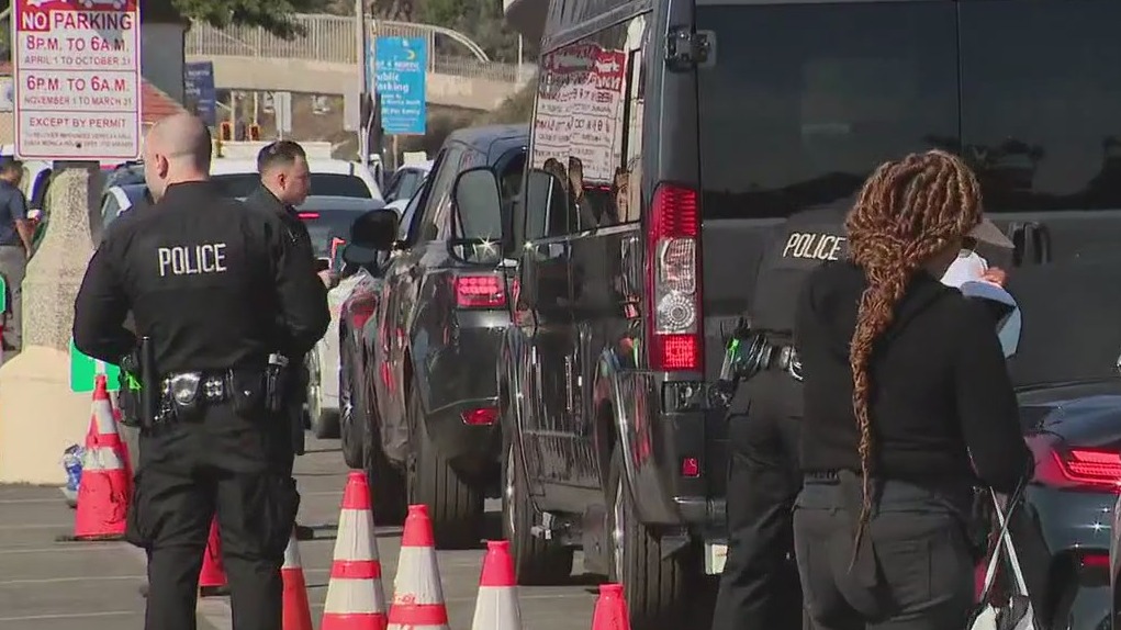 Pacific Palisades residents cleared to return home