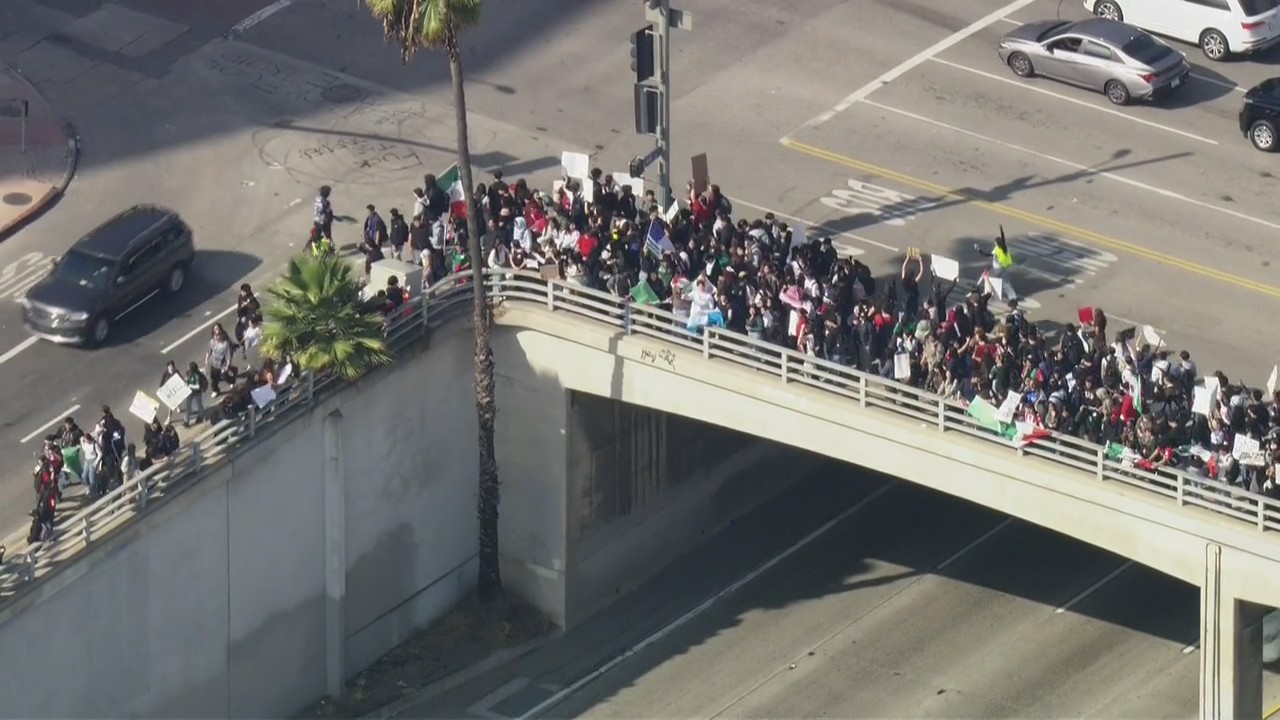 LA students walkout to protest ICE raids in schools | FOX 11 Los Angeles