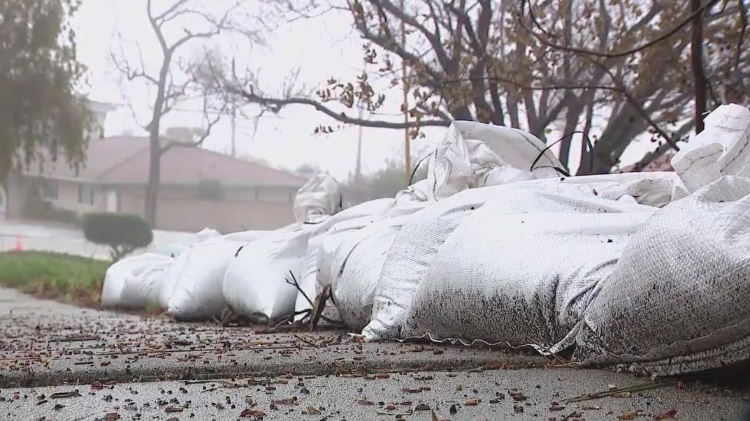 More rain hits Eaton, Palisades fire zones