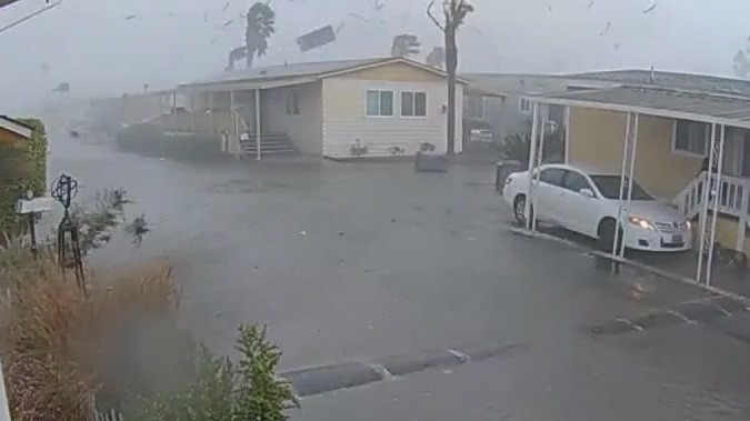 Tornado in Oxnard damages several homes