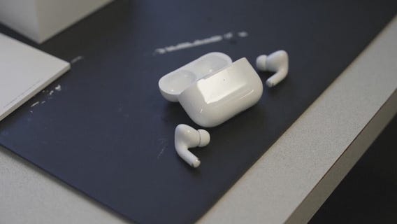 Apple earbuds can help those with hearing loss