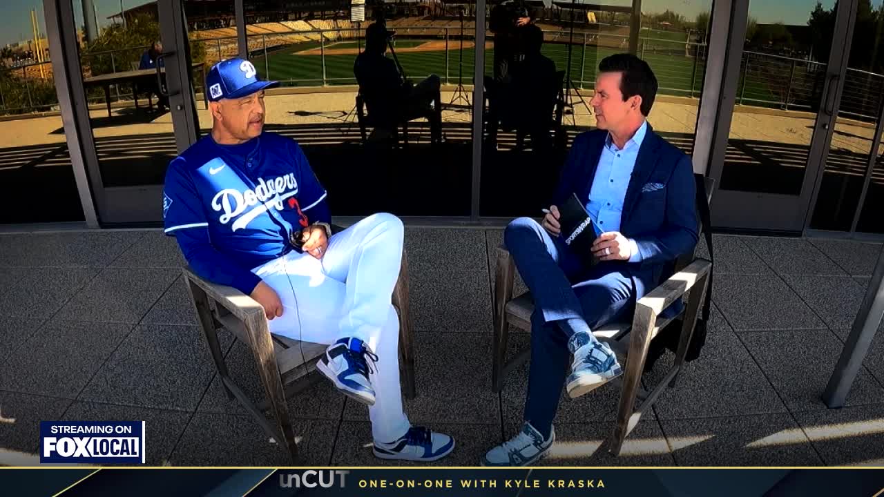Dodgers' Dave Roberts 1-on-1 at Spring Training