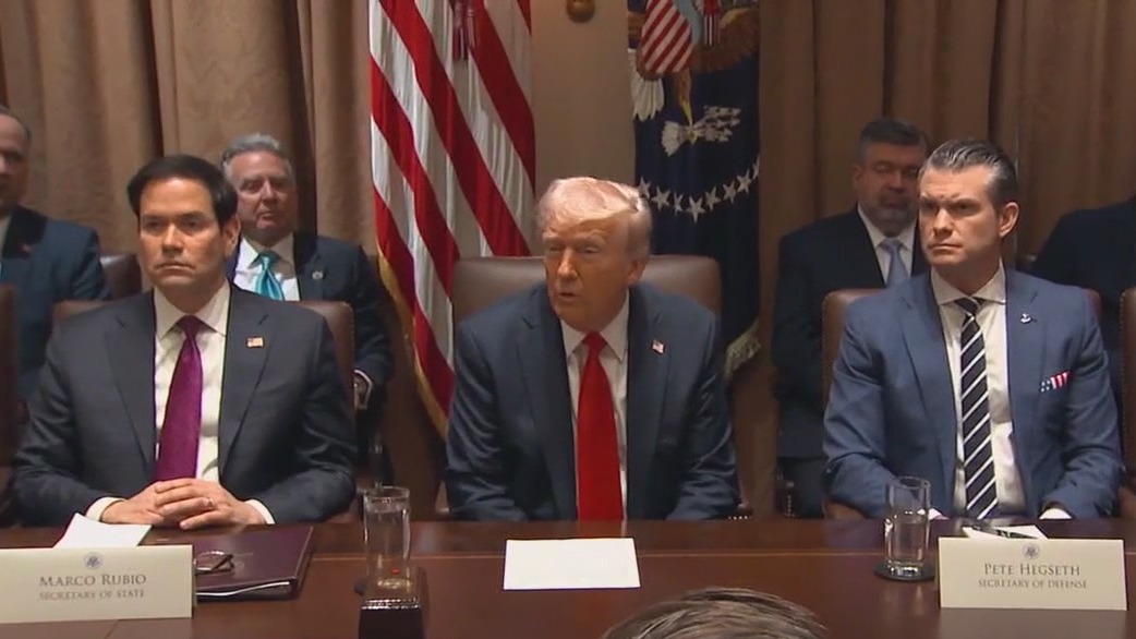 Trump holds first cabinet meeting of second term