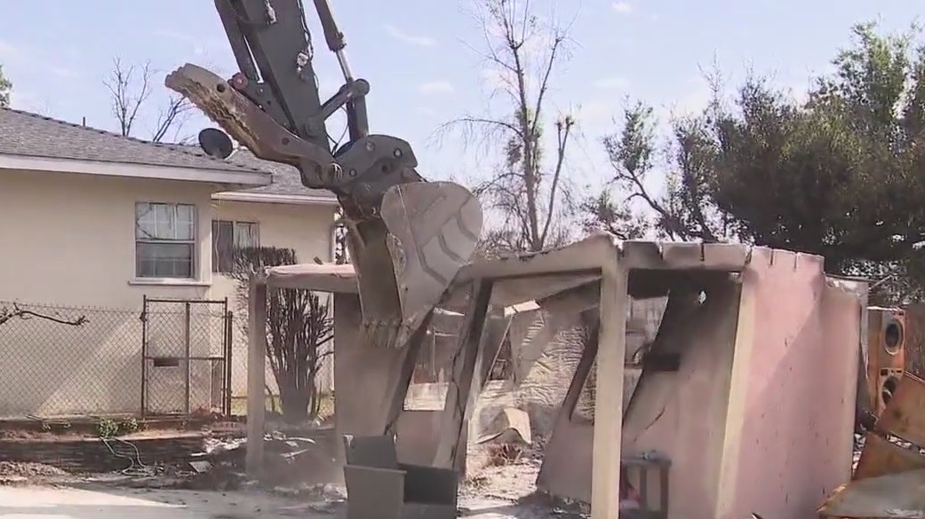 Eaton Fire victims face rebuilding delays