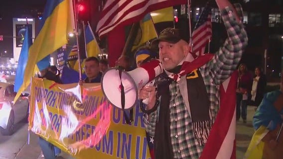 Ukraine supporters rally in West LA