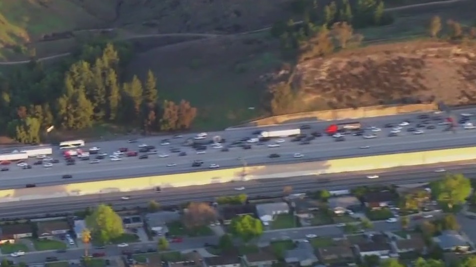 Big rig crash snarls traffic on 10 Freeway in Pomona