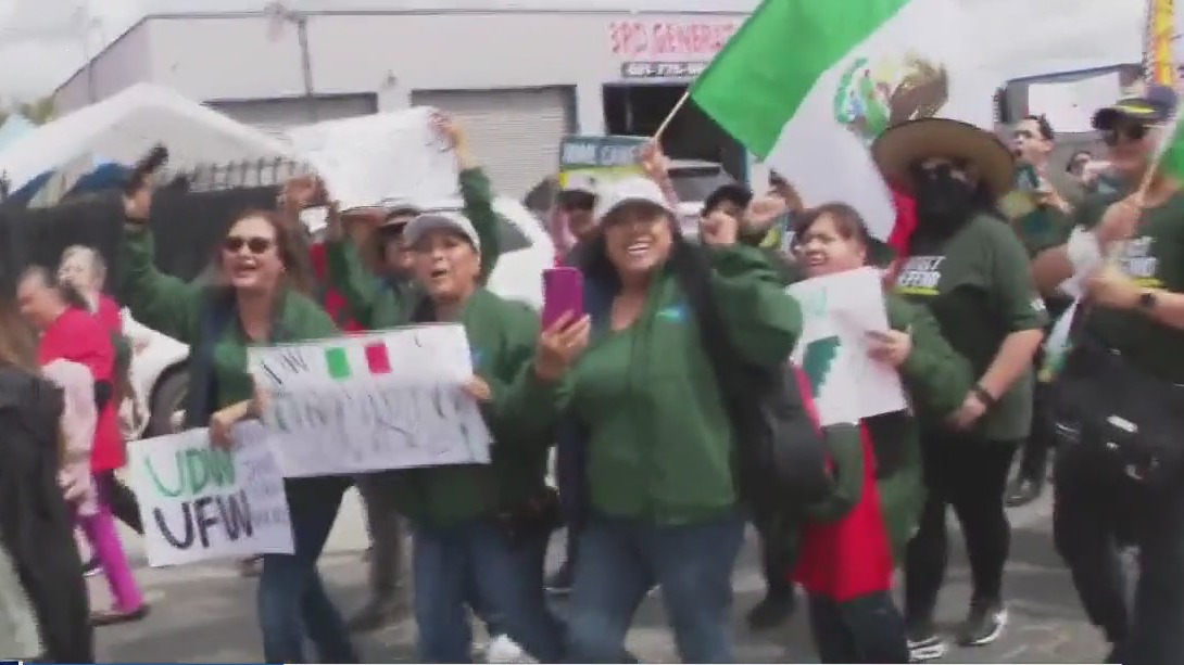 Dolores Huerta urges activism on C?sar Ch?vez Day