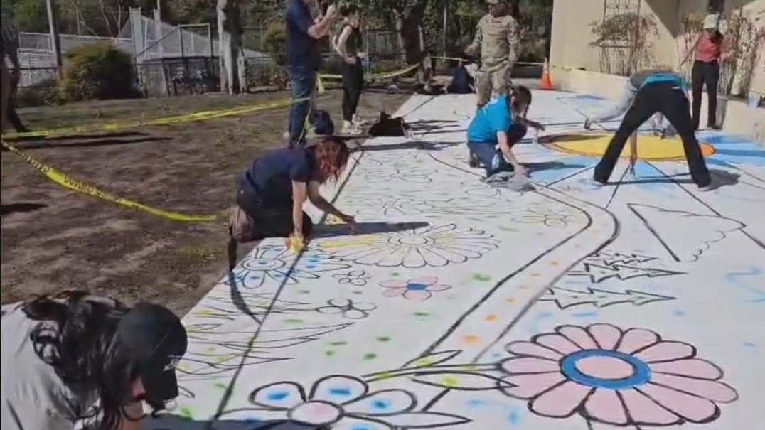 Volunteers help restore Altadena park