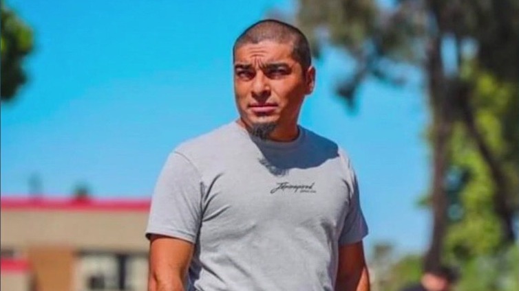 Deputies shoot, kill man in Redlands; family sues