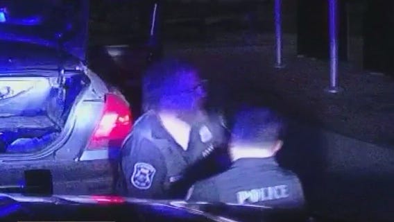 Police officer hurt in struggle with armed suspect during traffic stop