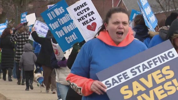 Nurses at Henry Ford Rochester picket over stalled bargaining, pay levels