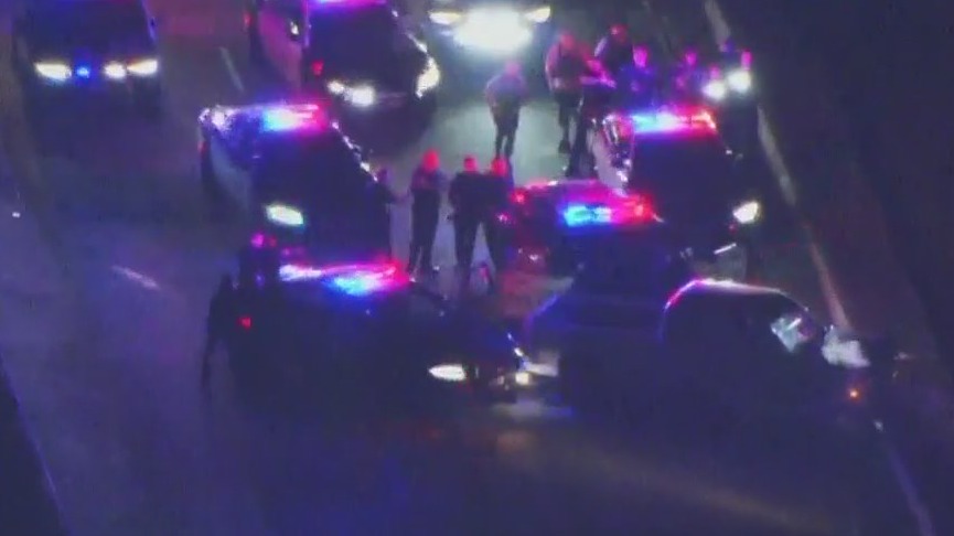 Police chase in OC ends with PIT maneuver | FOX 11 Los Angeles