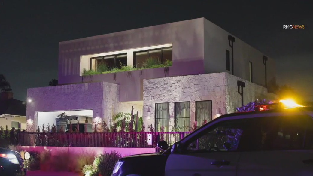 2 home invasion robberies under investigation